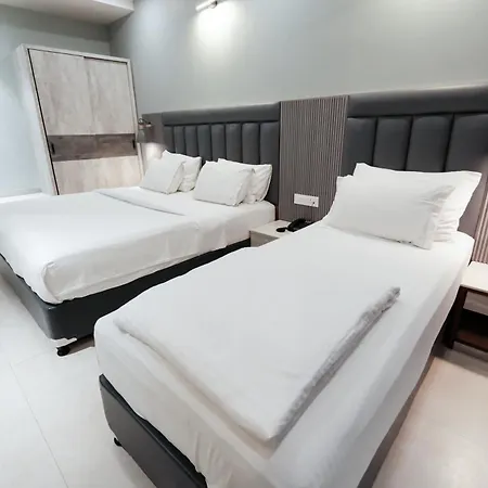 Hotel Lee Garden Near to Blue Flag Beach 500 Mtrs-2