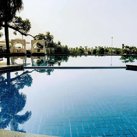 Novotel Ha Long Bay Hotel-3