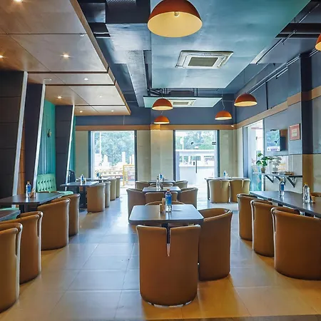 Max Hotels Prayagraj-2