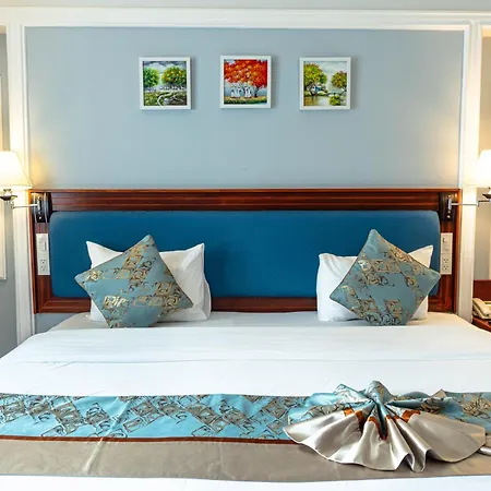 Royal Hotel Saigon-2