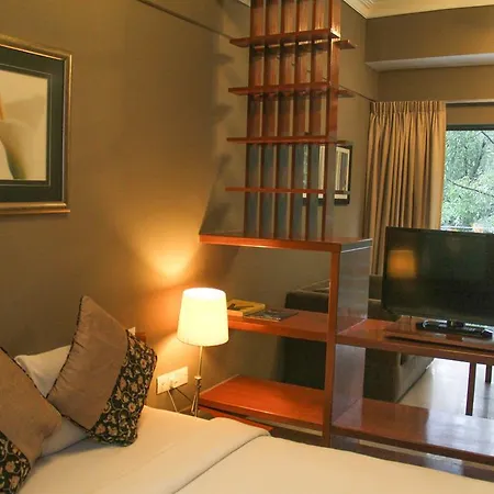 Peninsula Residence All Suite Hotel-3