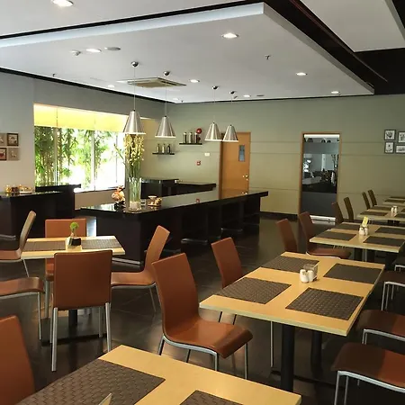 Triniti Hotel Gajah Mada-3