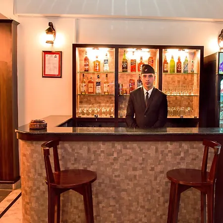 Hotel Spring-2