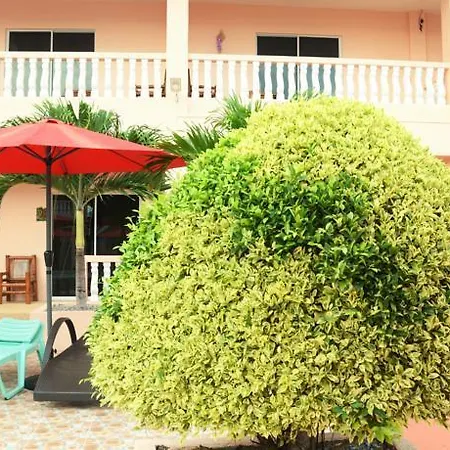 Conrada'S Place Hotel And Resort-2