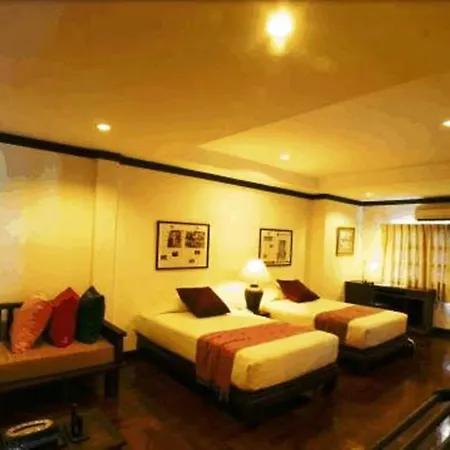 Cucumber Inn Suite-3