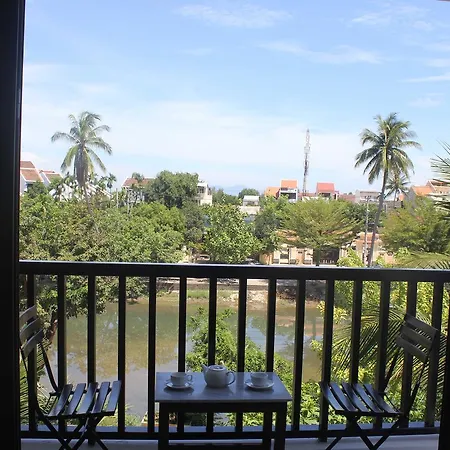 Ruby Hotel-2