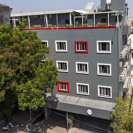 Oyo Townhouse 5 Jubilee Hills-3