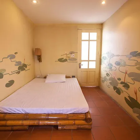 Bamboo Hotel-3