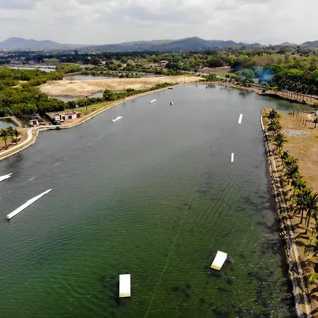 Lago De Oro-2