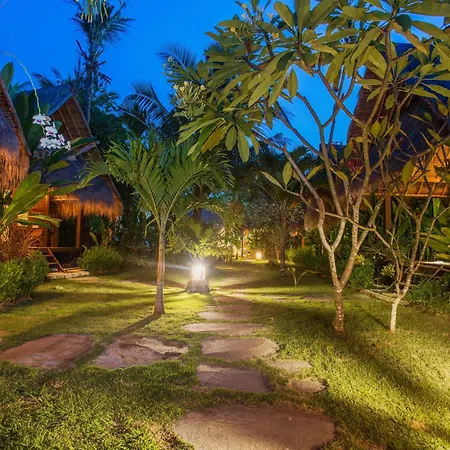 Ts Hut Lembongan-3