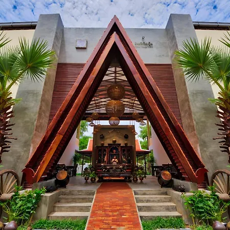 Mane Village Suites-2