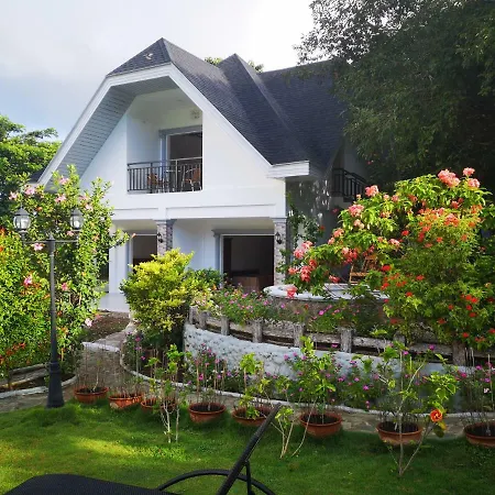 Garden Bungalows Resort-3