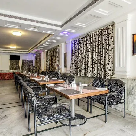 Hotel Saaket Residency-2
