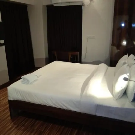 Fluorescent By Bizzgrow Hotels-Viman Nagar-2