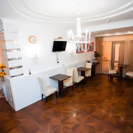 Aruna Hotel-3