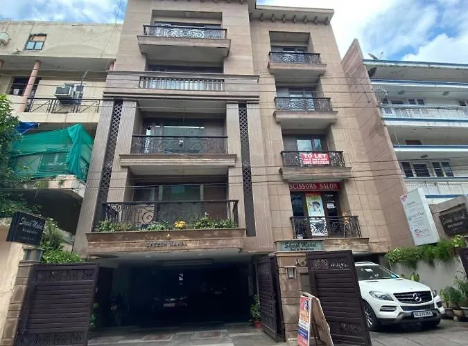 Sheesh Mahal Bed & Breakfast