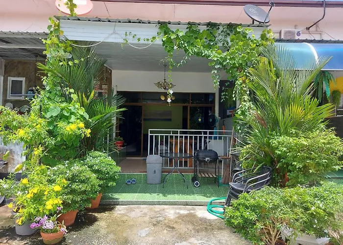 Baan Aomsub