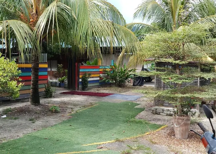Tony'S Guesthouse At Teluk Bahang