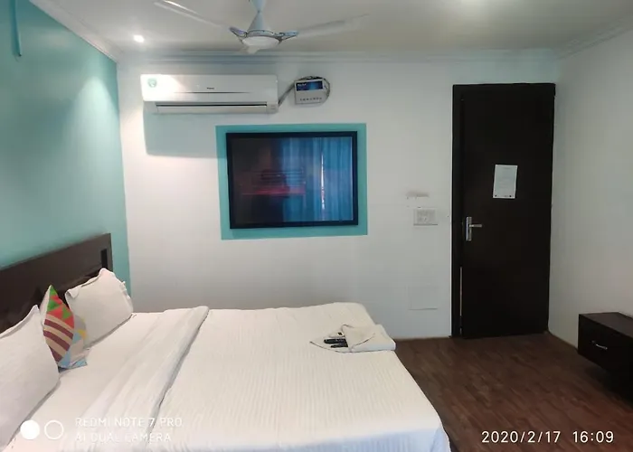 Hotel Ashirwad Deluxe