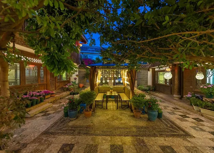 Lijiang Gui Yuan Tian Ju Guesthouse