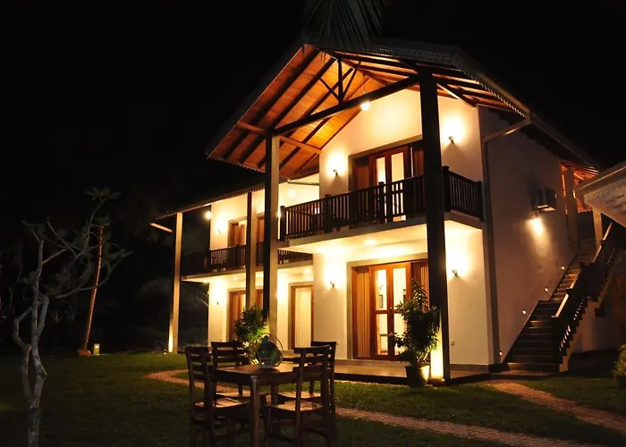 Villa Peacock Walahanduwa