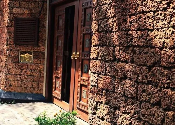 Artisan Villa