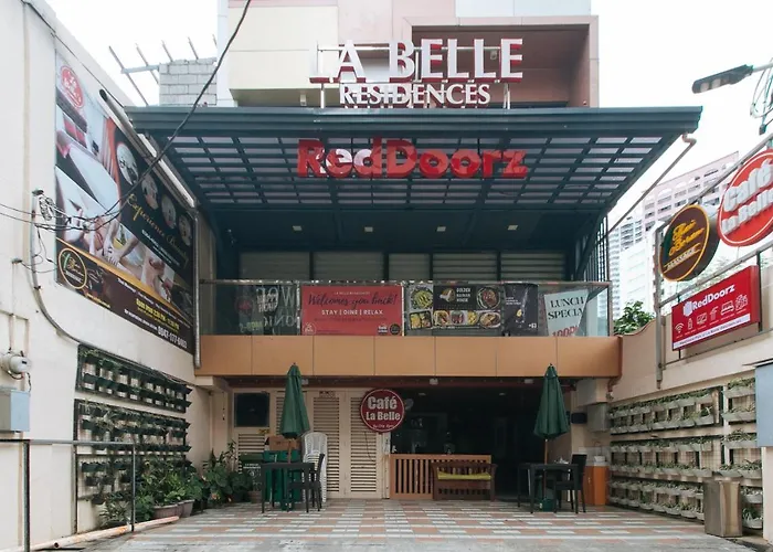Reddoorz Plus At La Belle Residences Makati City