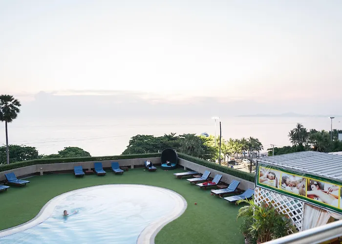 Grand Jomtien Palace Hotel