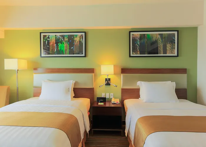 Holiday Inn & Suites Makati By Ihg Makati City