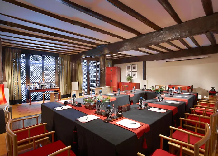 Banyan Tree Ringha Hotel Shangri-La