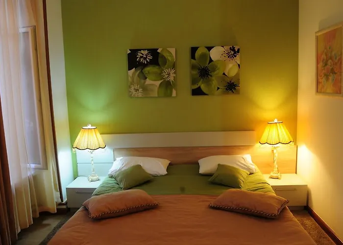Azoyan Guest House
