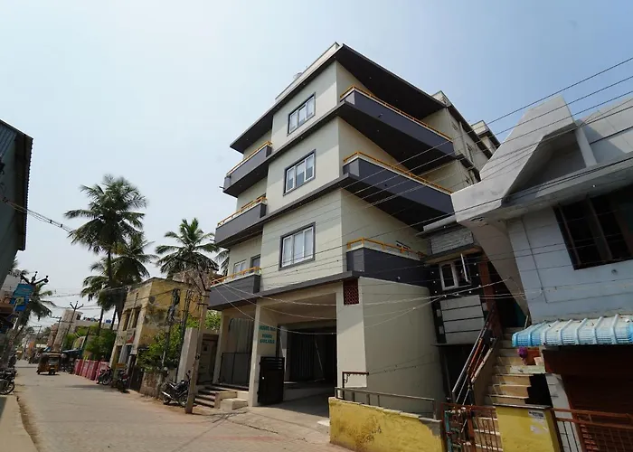 Moshisnest Madurai Hotel