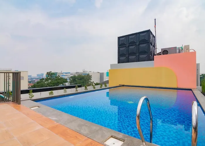 Sans Hotel Alexander Bandung