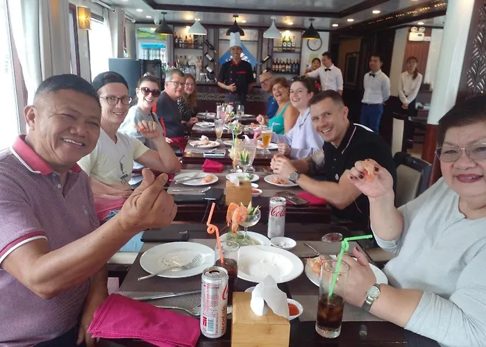 Halong Sapphire Cruise Hotel