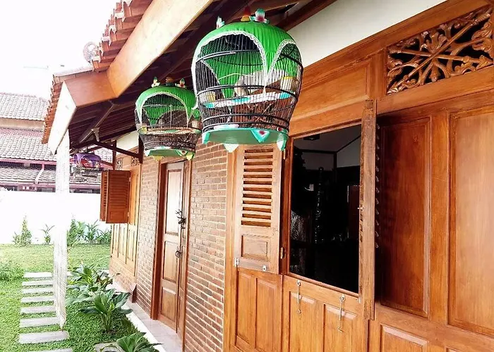 Ndalem Julang Bogor - Javanese House 2Bedroom