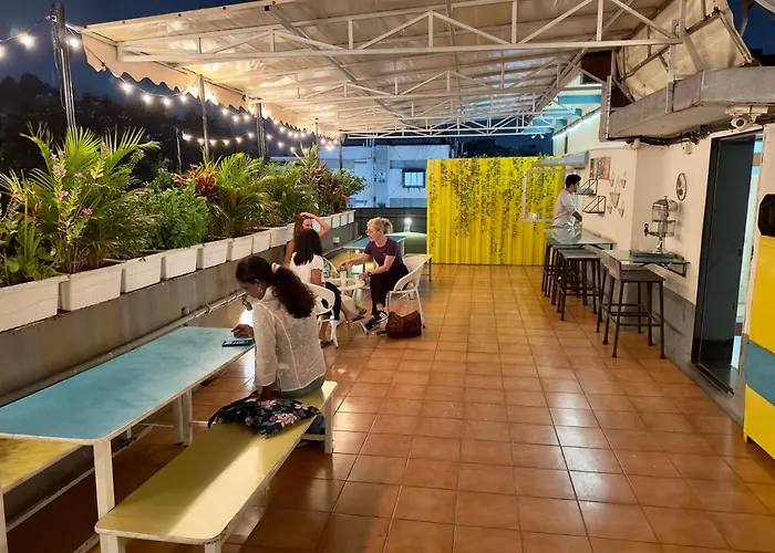 Locomo Hostel Og - Stay Work Eat