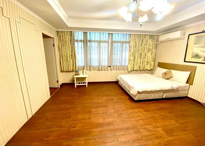 Li Hua Hotel