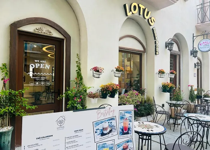 Lotus Home Cafe