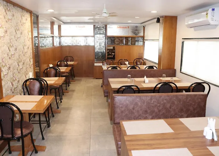 Hotel Holiday Pride Chhatrapati Sambhajinagar