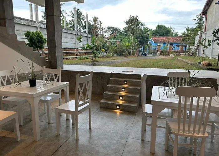 Ami Mirissa Hotel