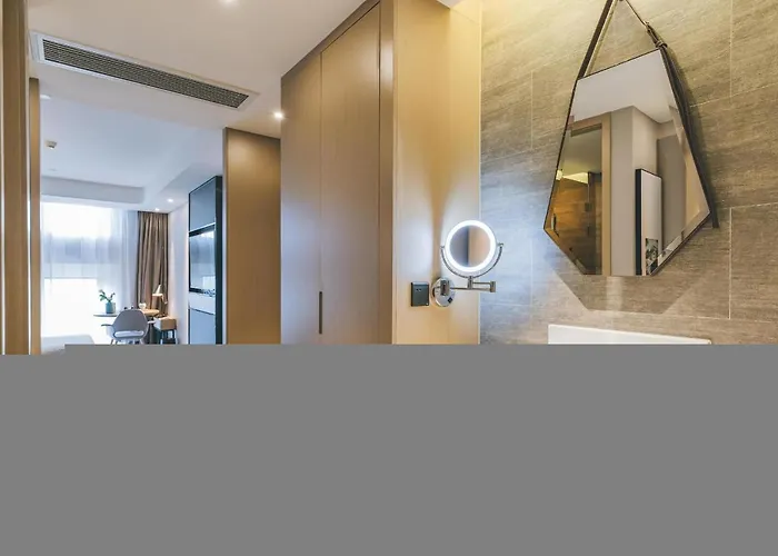Chengdu Southwest Jiaotongda Shawan Subway Station Atour Hotel