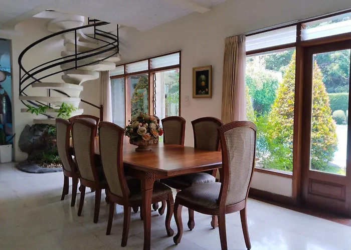 The Garden Family Guest House Powered By Cocotel