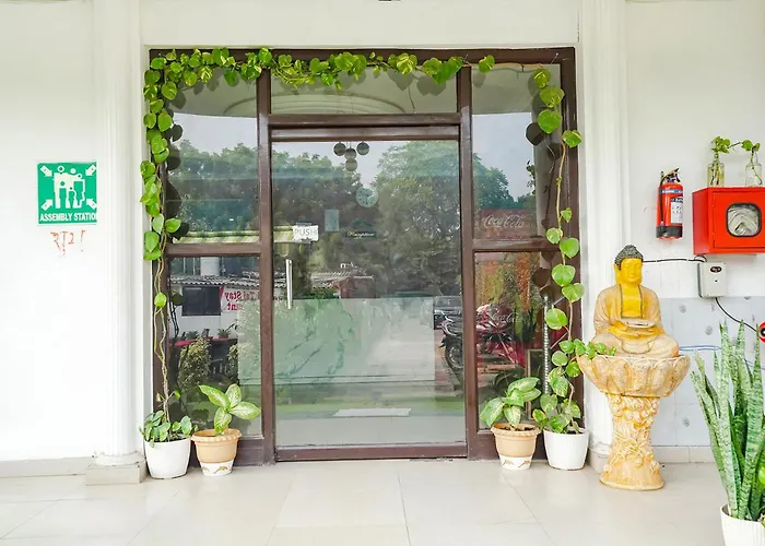 Fabhotel Taj Stay