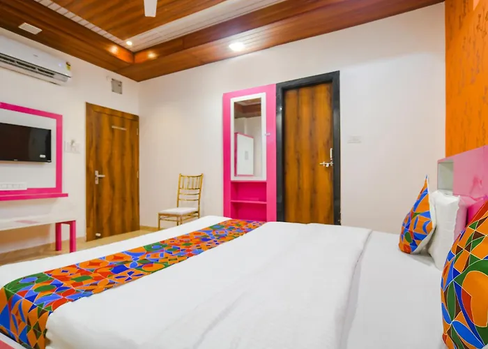 Fabhotel Dream Paradise