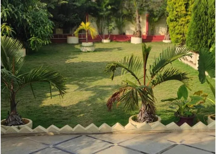 Sapphire Guest House On Daily Rent For Families Hyderabad