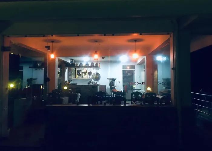 Hilltop Restaurant And Guesthouse Pokhara
