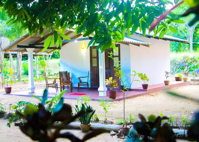Sigiriya Free View Tree House & Villa
