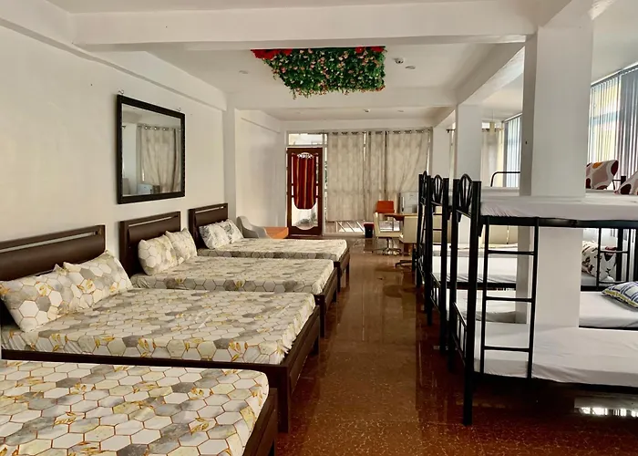 Hana Natsu Resorts Beach & Hotel Morong 