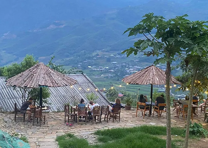 Mekhoo & Zizi Sapa Homestay