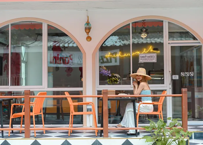 Sidewalk Boutique Hotel